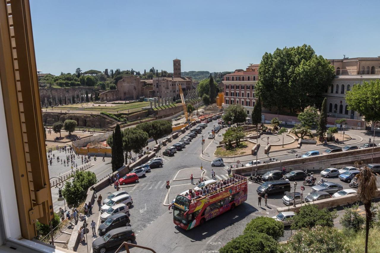 Amazing Colosseo Roma Esterno foto